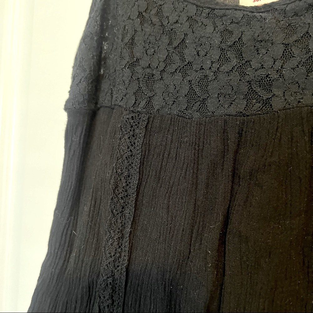 Black lacy tank top